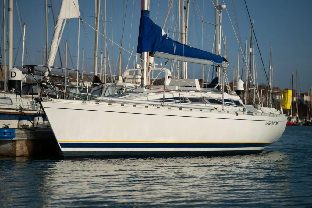 Marine Electrician Bennetau First