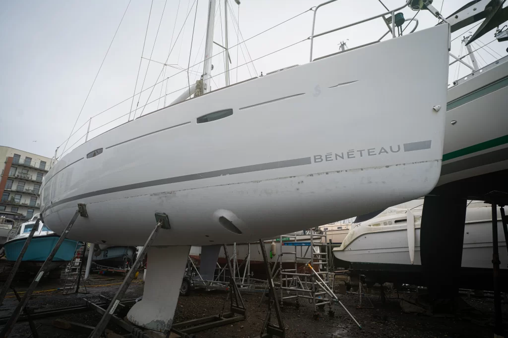Beneteau 40 Marine Electrician
